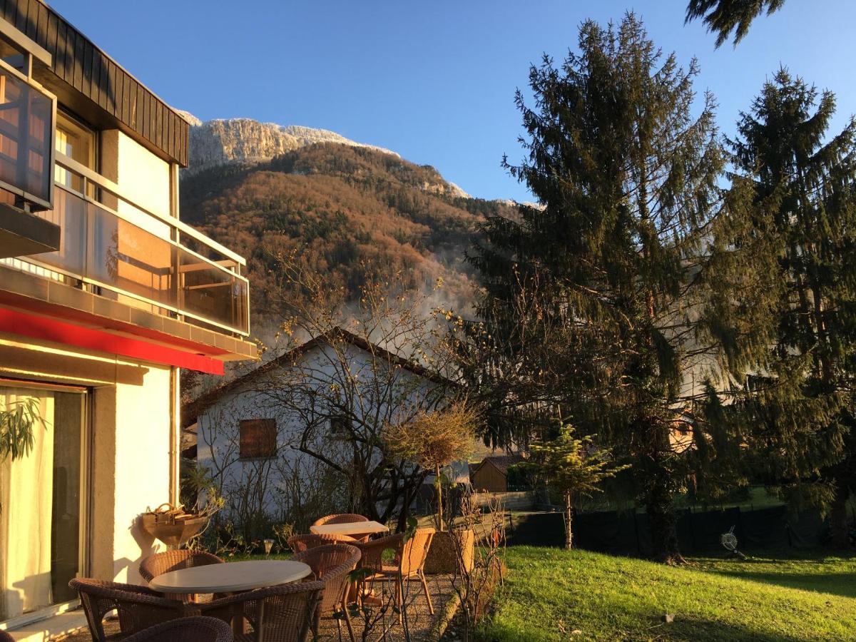 Au Pied Du Vercors Tout Est Permis La Riviere (Isere) Exterior foto