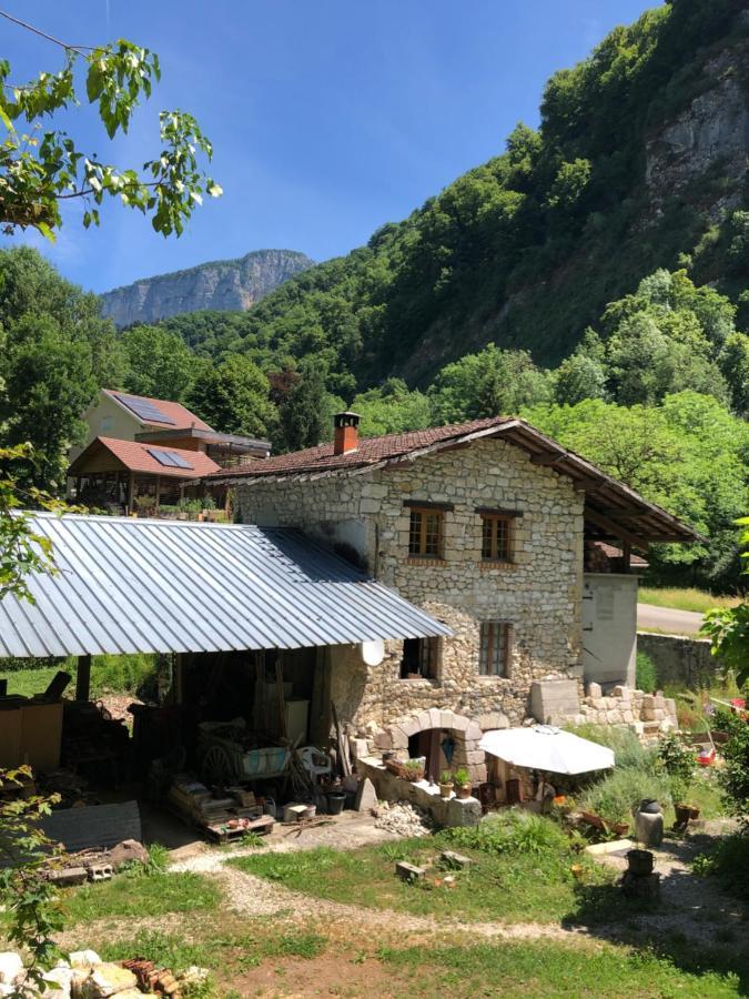 Au Pied Du Vercors Tout Est Permis La Riviere (Isere) Exterior foto