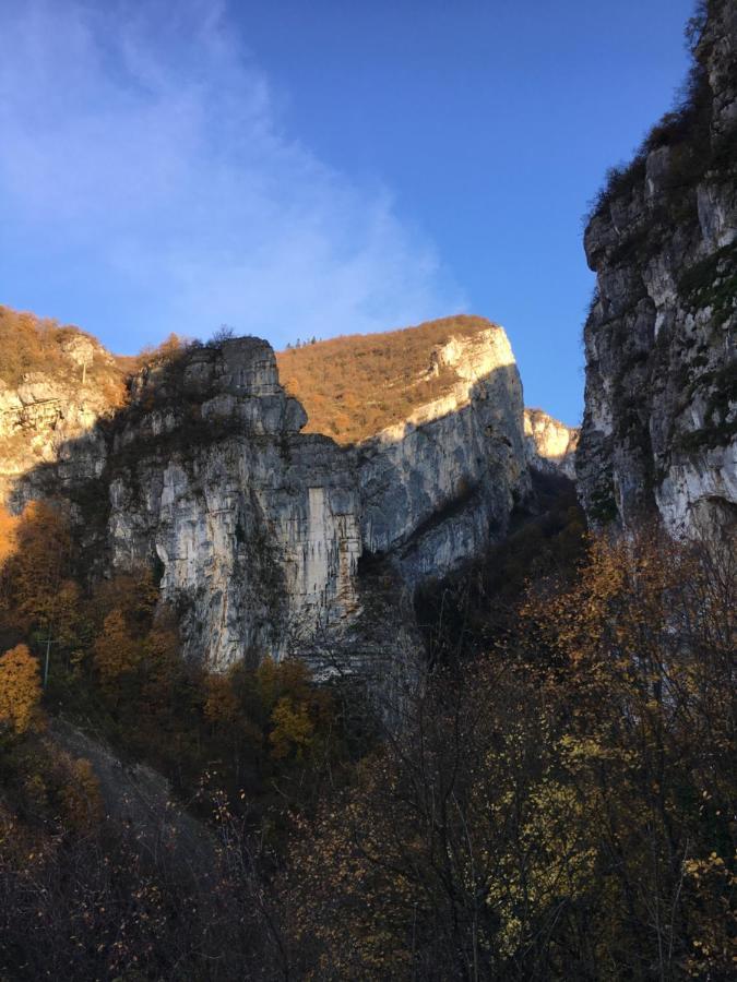 Au Pied Du Vercors Tout Est Permis La Riviere (Isere) Exterior foto